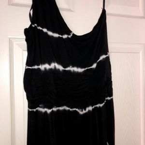 Black and white mild tie die dress
